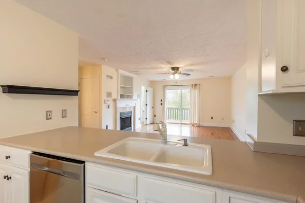 $265,000 | 160 Willow Oak Drive Northwest, Christiansburg, VA 24073