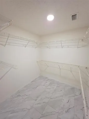 $2,175 | 9470 Tangerine Place, Unit 208, Davie, FL 33324