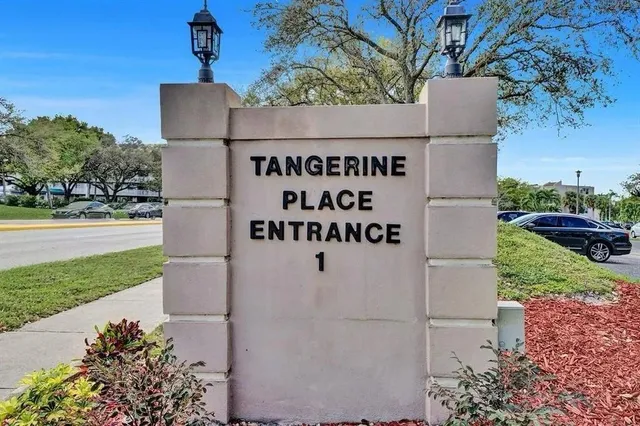 $2,175 | 9470 Tangerine Place, Unit 208, Davie, FL 33324