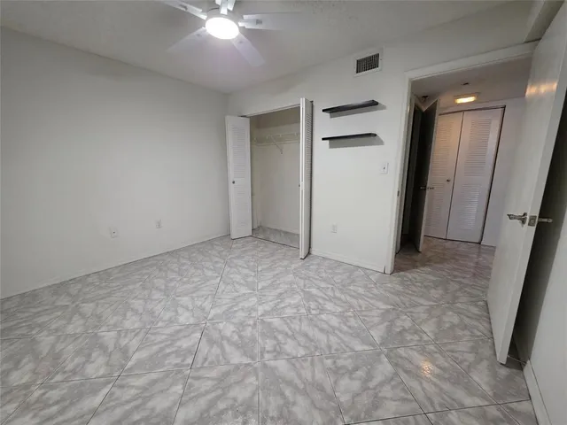 $2,175 | 9470 Tangerine Place, Unit 208, Davie, FL 33324