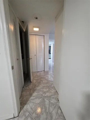 $2,175 | 9470 Tangerine Place, Unit 208, Davie, FL 33324