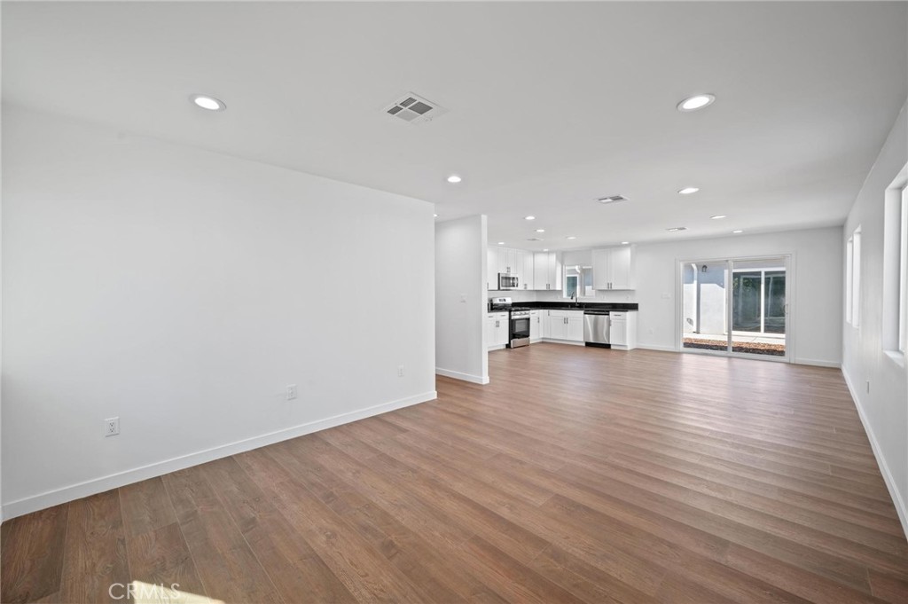 7445 1/2 Balcom Avenue Reseda, CA 91335 - Photo 12 of 23