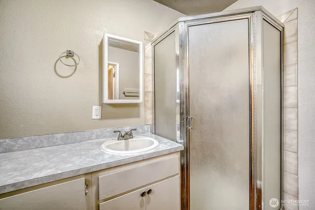 $499,950 | 359 Del Monte Avenue, Fircrest, WA 98466