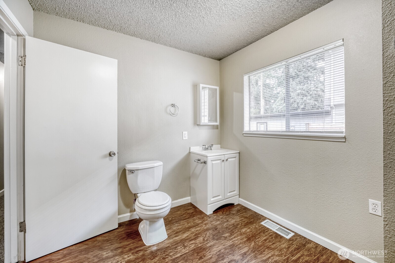 359 Del Monte Avenue Fircrest, WA 98466 - Photo 10 of 25