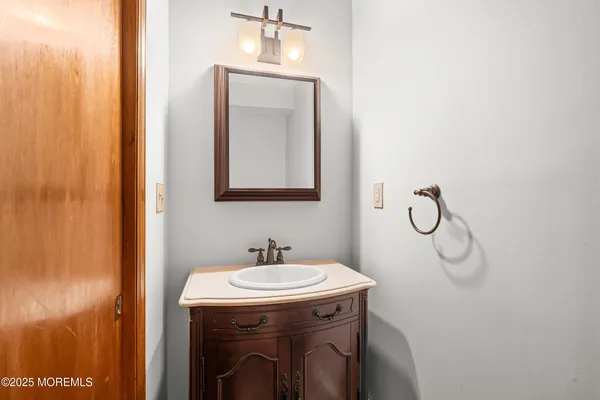 $525,000 | 57 Columbus Avenue, Edison, NJ 08817