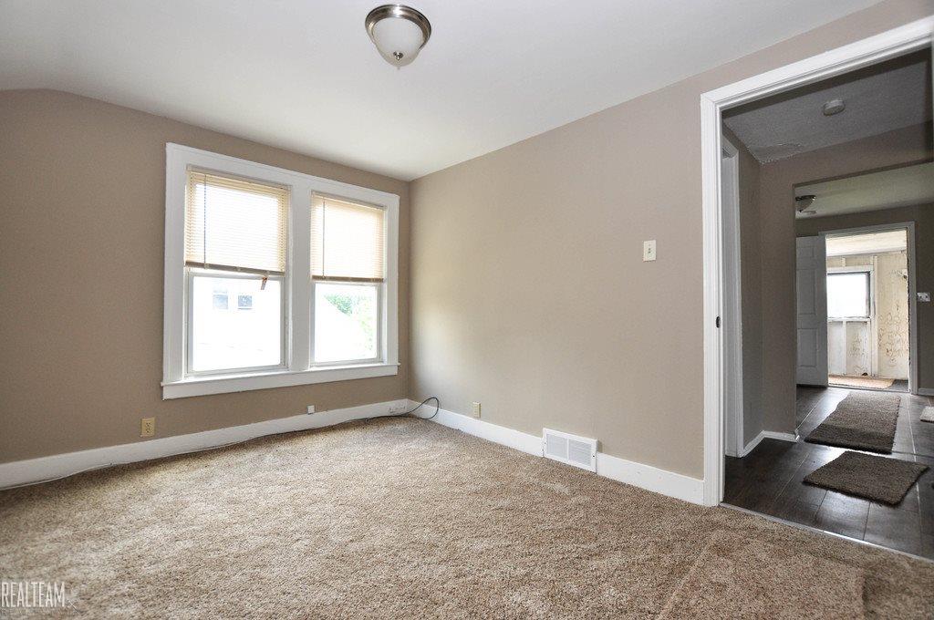 16258 Frazho Road Roseville, MI 48066 - Photo 22 of 28