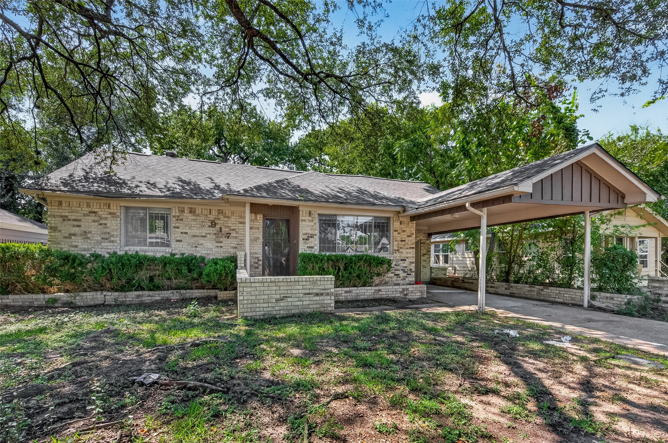 917 Defender Street Houston, TX 77029 - Photo 1 of 29 Gallery Image 1