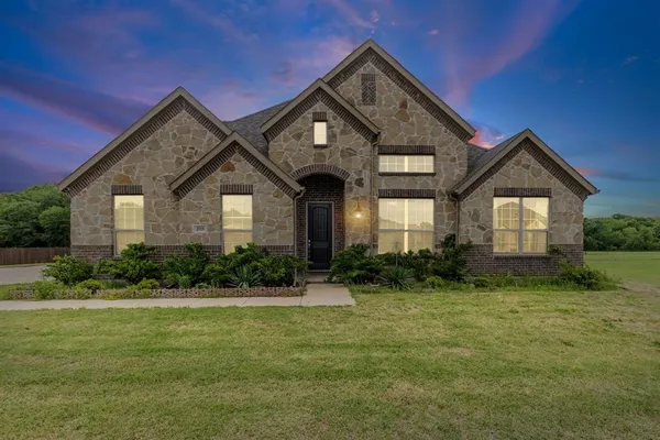 $3,100 | 4919 Elizabeth Way, Lone Oak, TX 75453