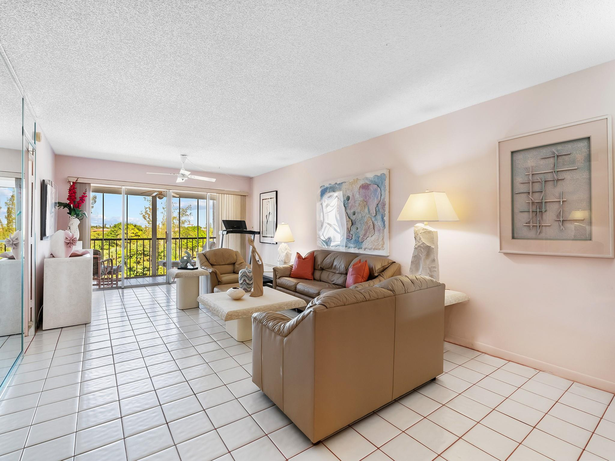 3930 Inverrary Boulevard, Unit 606D Lauderhill, FL 33319 - Photo 4 of 21 Photo 4