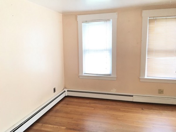 170 East Meadow Road Lowell, MA 01854 - Photo 3 of 17 Gallery Image 3