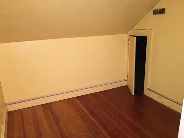 170 East Meadow Road Lowell, MA 01854 - Photo 4 of 17 Gallery Image 4