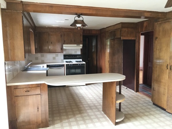 170 East Meadow Road Lowell, MA 01854 - Photo 8 of 17 Gallery Image 8
