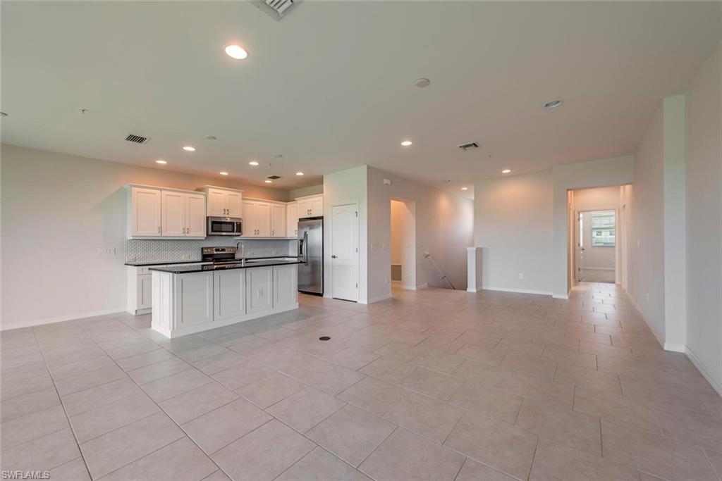 6972 Avalon Circle, Unit 1007 Naples, FL 34112 - Photo 3 of 12