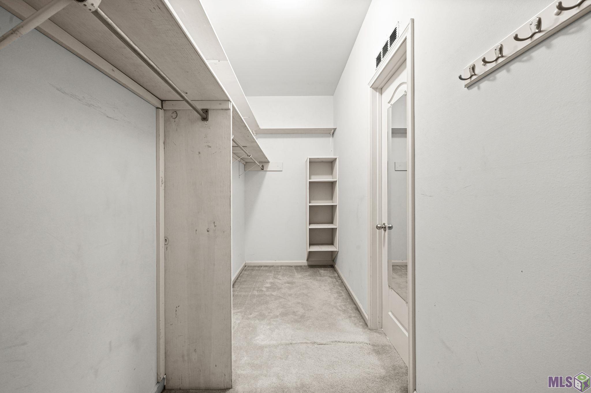 13344 Natchez Court Baton Rouge, LA 70810 - Photo 8 of 20 Primary Closet