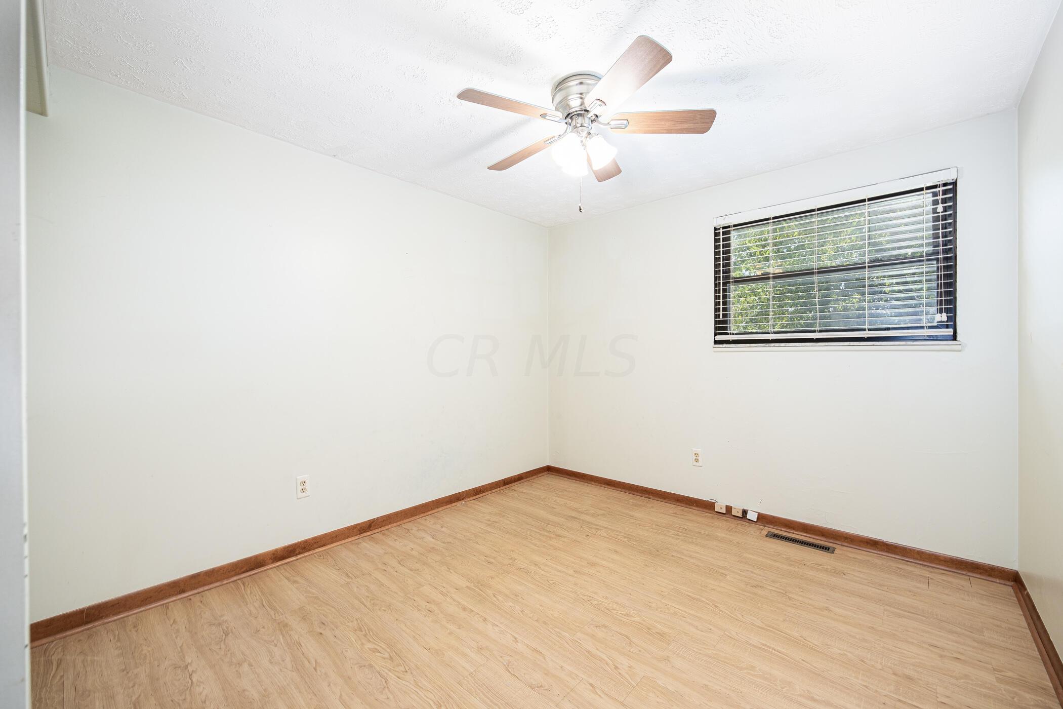 3930 Briggs Road Columbus, OH 43228 - Photo 11 of 59 3930 Briggs Road 014