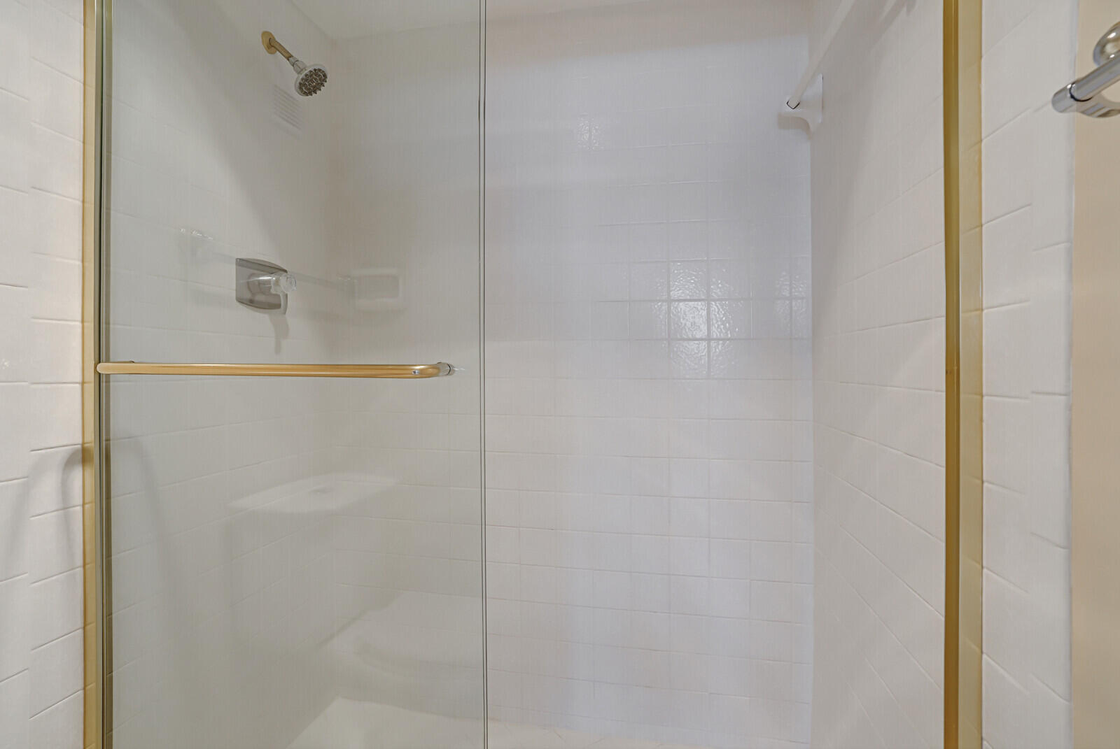 336 Golfview Road, Unit 1115 North Palm Beach, FL 33408 - Photo 20 of 40 Primary Bathroom