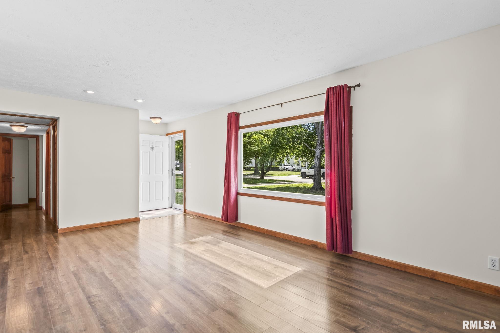 2422 South Whittier Avenue Springfield, IL 62704 - Photo 5 of 35