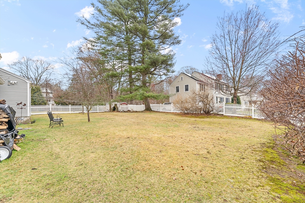 22 Lewis Street Needham, MA 02492 - Photo 5 of 34 Gallery Image 5