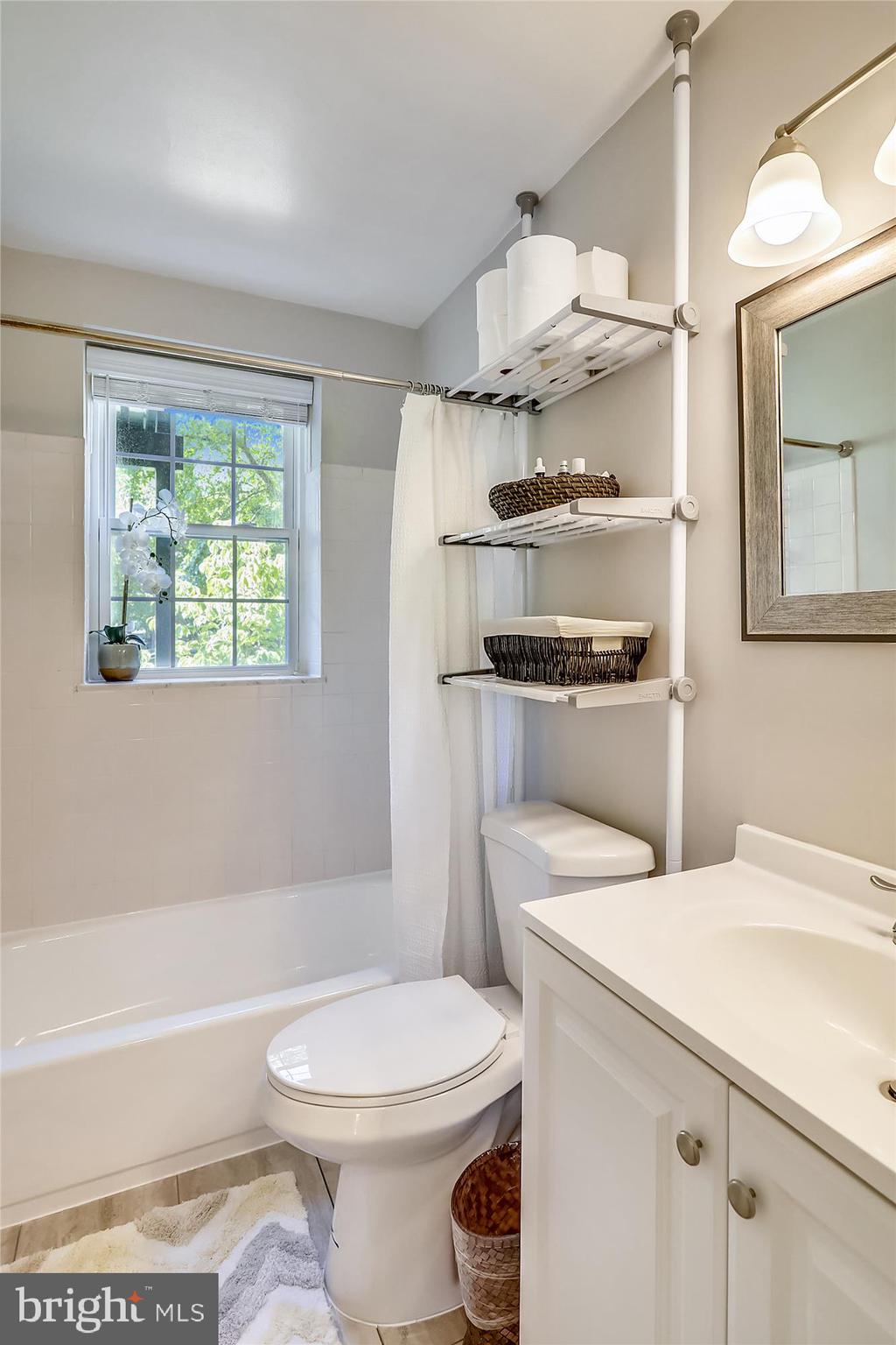 2942 South Columbus Street, Unit A2 Arlington, VA 22206 - Photo 13 of 26 W/ new LVP flooring