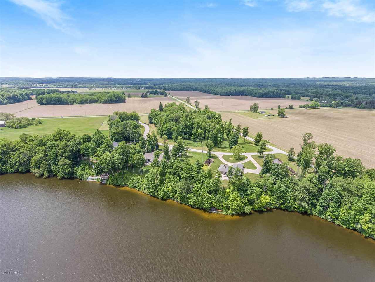 2 West Harrison Road Scottville, MI 49454 - Photo 3 of 11