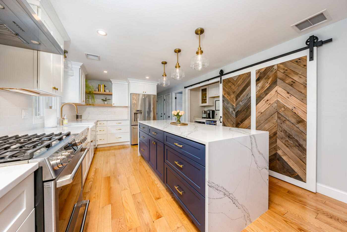 8 Marshview Road Harwich, MA 02645 - Photo 9 of 34 kitchen3