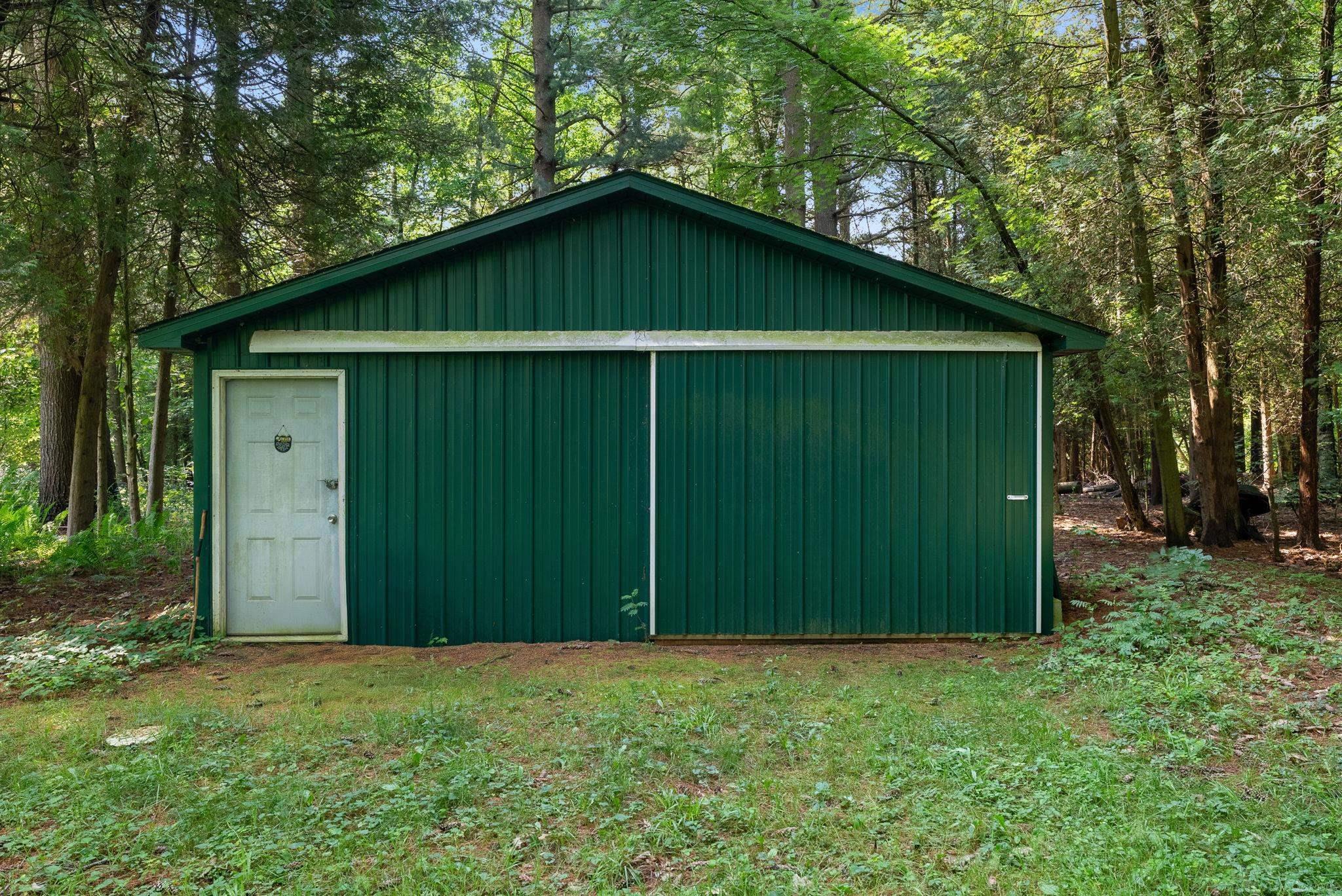 2630 Lakeshore Road Applegate, MI 48401 - Photo 35 of 39 50146405-993eb011-b369-4ca2-8fbf-3ab805e6a758.JPG