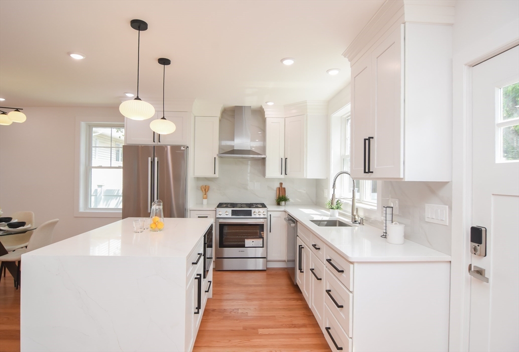 73 B Trowbridge Street, Unit 73B Belmont, MA 02478 - Photo 4 of 18