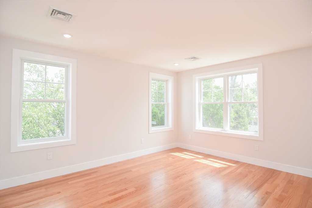 73 B Trowbridge Street, Unit 73B Belmont, MA 02478 - Photo 6 of 18