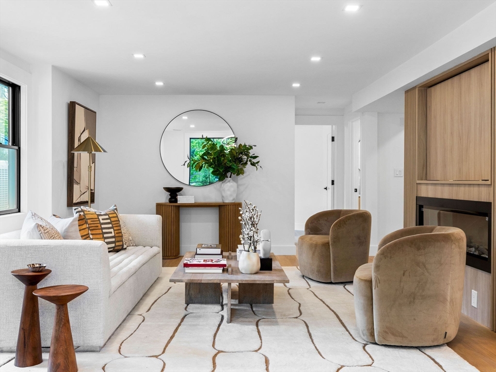 8 Wiswall Circle, Unit 8 Wellesley, MA 02482 - Photo 5 of 24