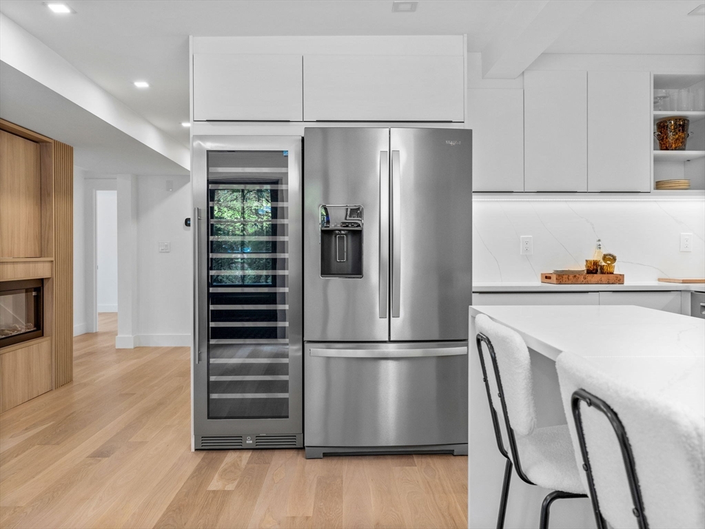 8 Wiswall Circle, Unit 8 Wellesley, MA 02482 - Photo 8 of 24