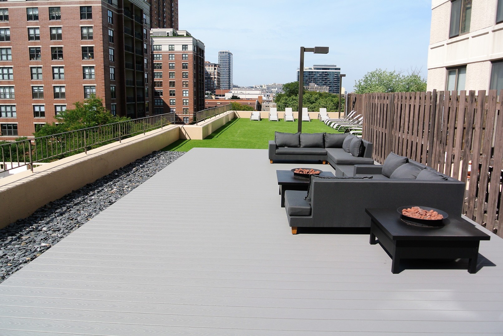 33 West Delaware Place, Unit 7A Chicago, IL 60610 - Photo 30 of 35 a view of a terrace with chairs