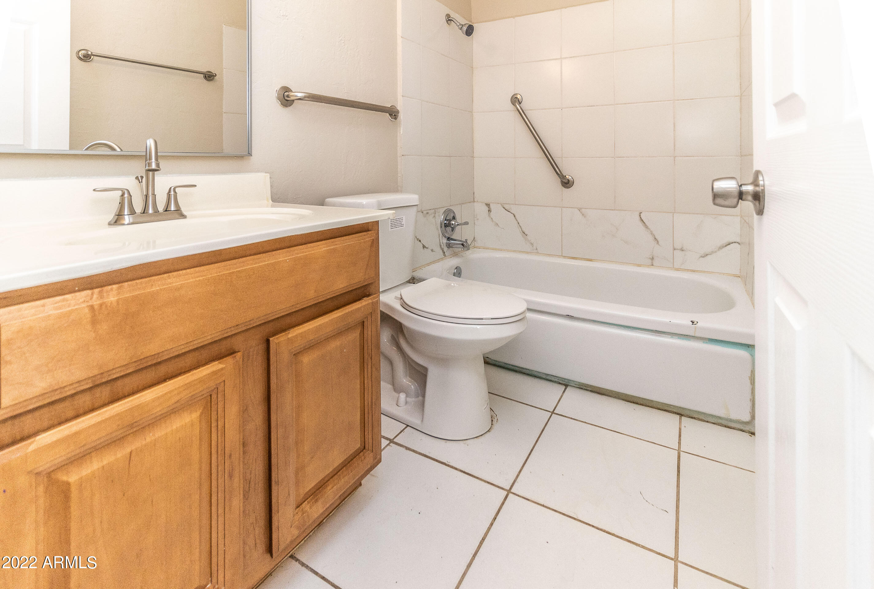 2712 West Griswold Road Phoenix, AZ 85051 - Photo 18 of 23 Griswald Rd-19 - Copy
