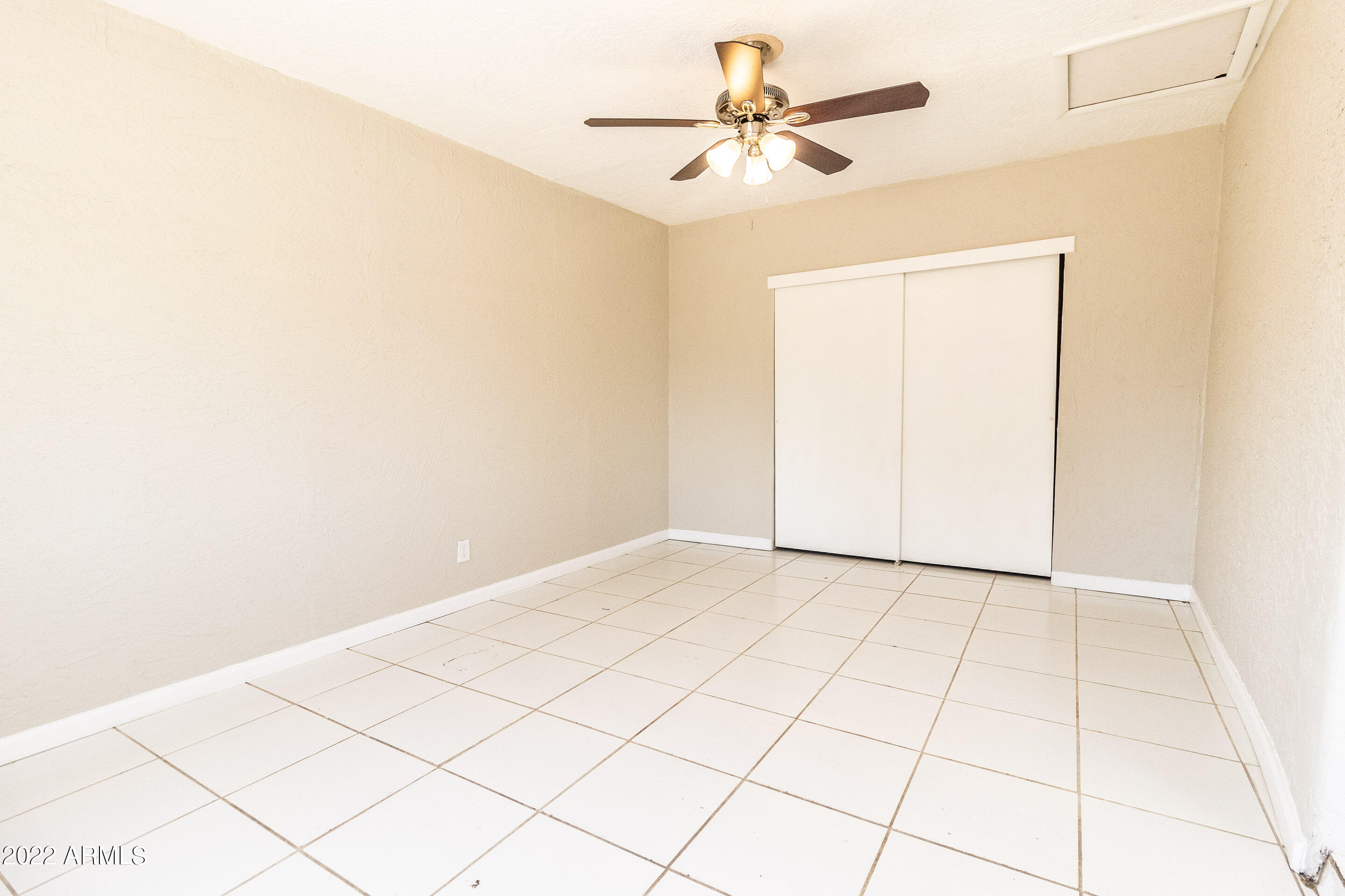 2712 West Griswold Road Phoenix, AZ 85051 - Photo 5 of 23 Griswald Rd-6 - Copy