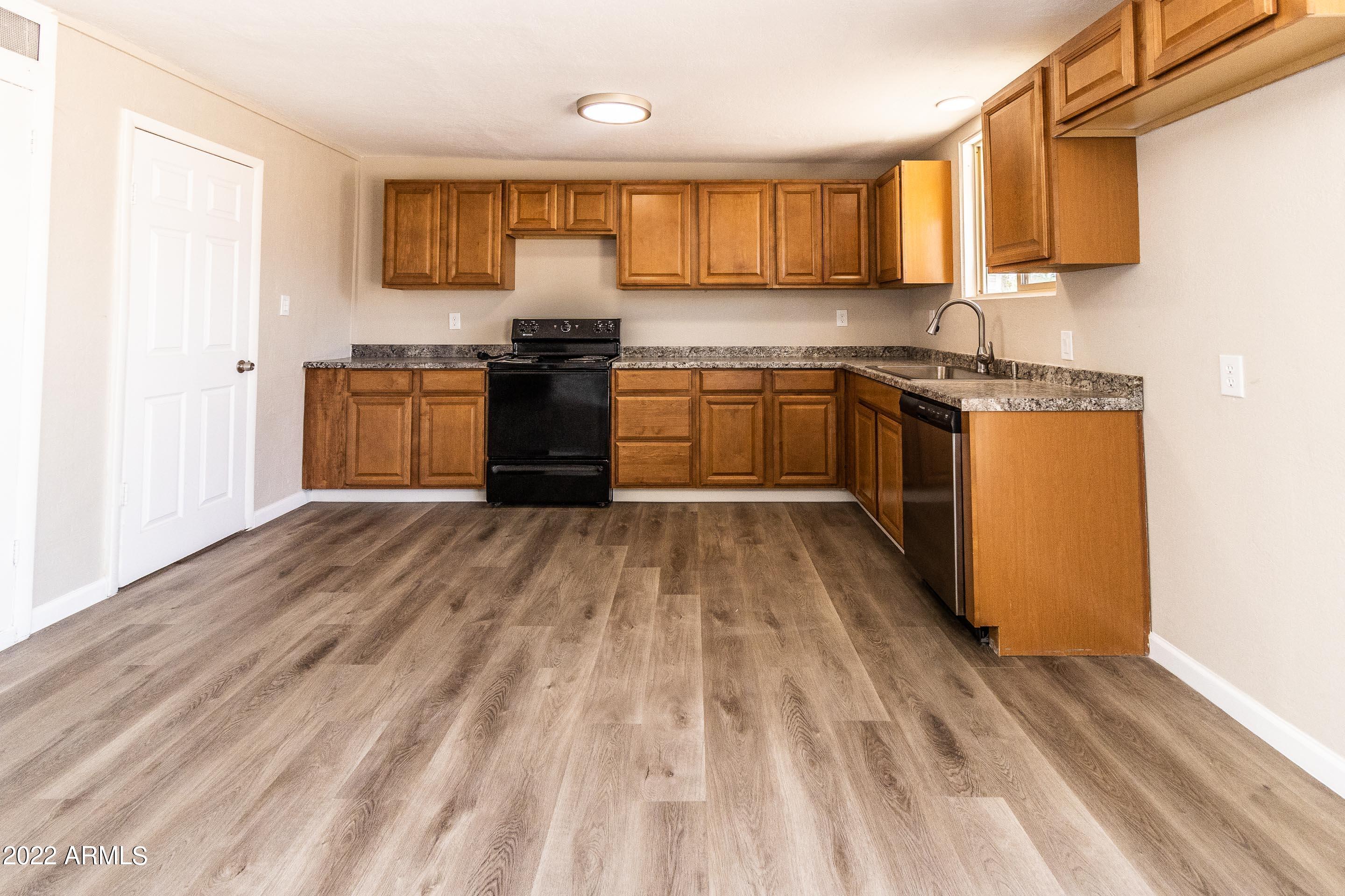 2712 West Griswold Road Phoenix, AZ 85051 - Photo 7 of 23 Griswald Rd-8 - Copy