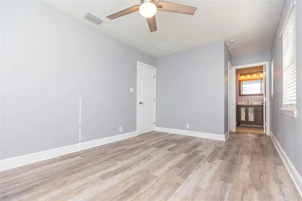 $3,000 | 3911 West Tyson Avenue, Tampa, FL 33611