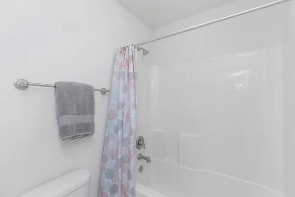 $2,850 | 142 Pin Oak Loop, Santa Rosa Beach, FL 32459