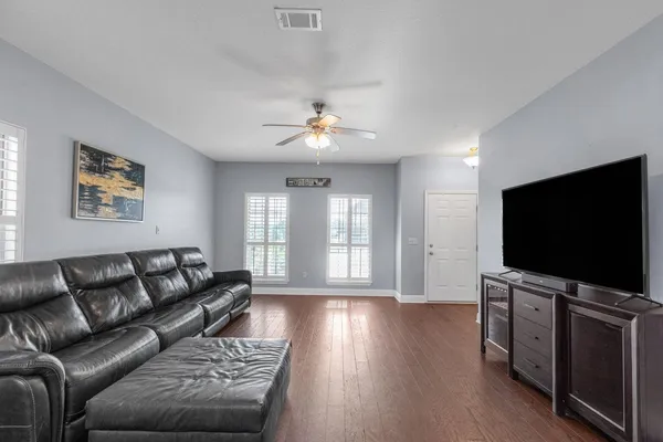 $2,850 | 142 Pin Oak Loop, Santa Rosa Beach, FL 32459