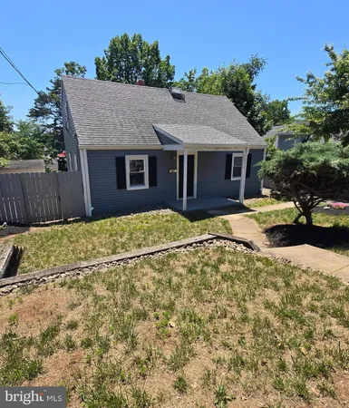 $3,200 | 2306 Fort Drive, Alexandria, VA 22303