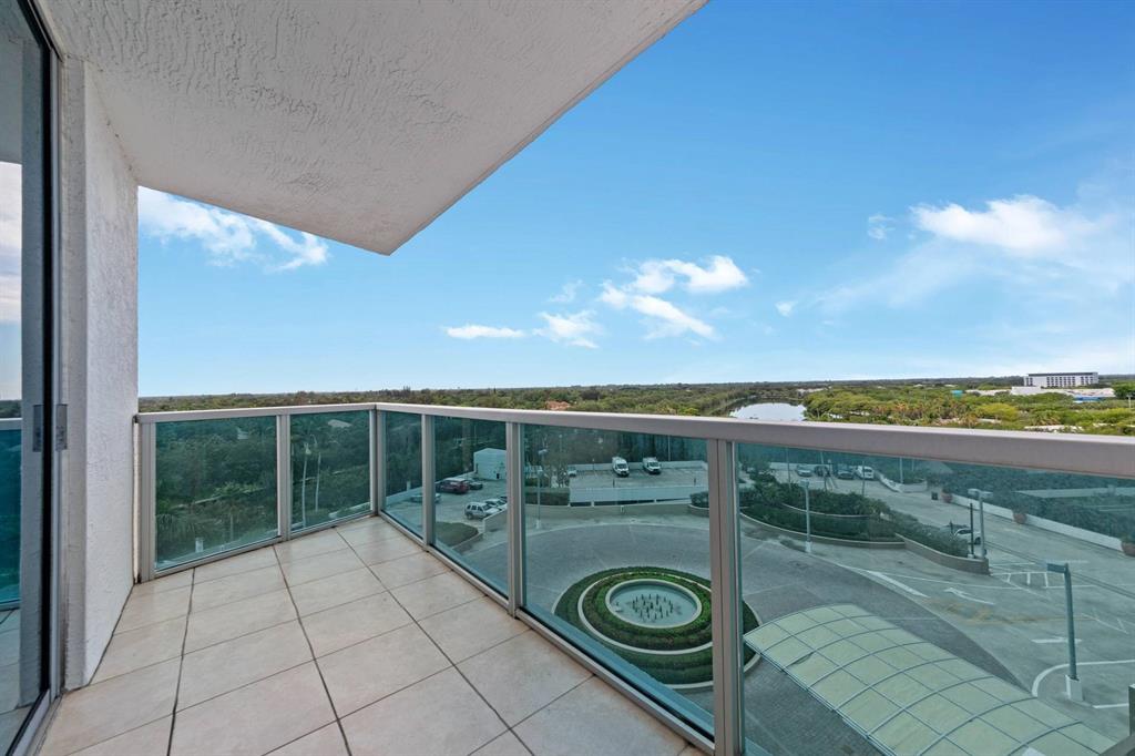 2641 North Flamingo Road Fort Lauderdale, FL 33323 - Photo 4 of 26 a view of a hardwood & staircase