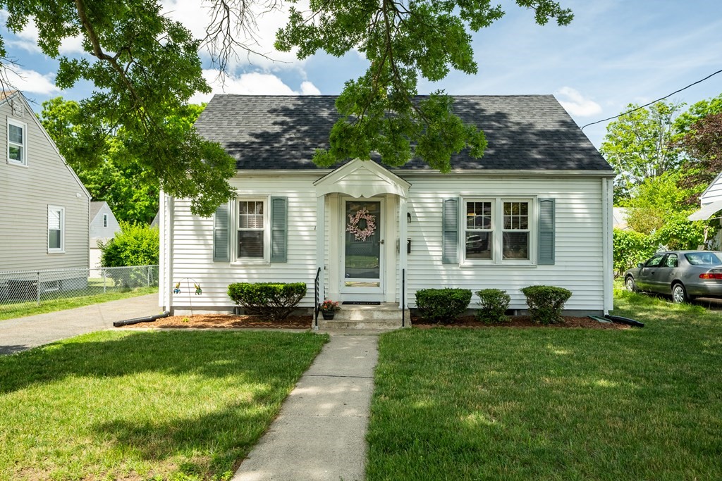 154 Ellsworth Avenue Springfield, MA 01118 - Photo 1 of 29 Gallery Image 1