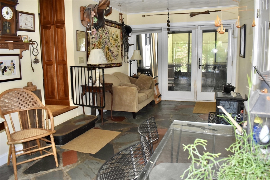 64 Heywood Road Sterling, MA 01564 - Photo 3 of 38 Gallery Image 3