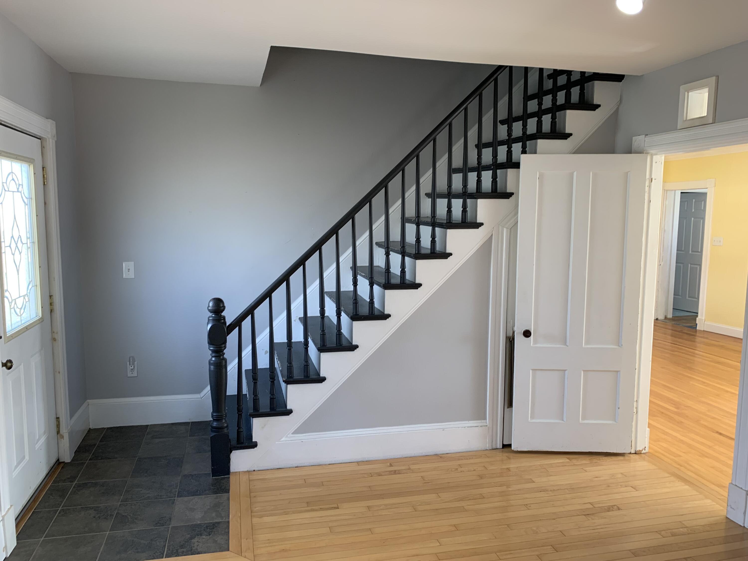 82 New County Road Rockland, ME 04841 - Photo 1 of 19 front door