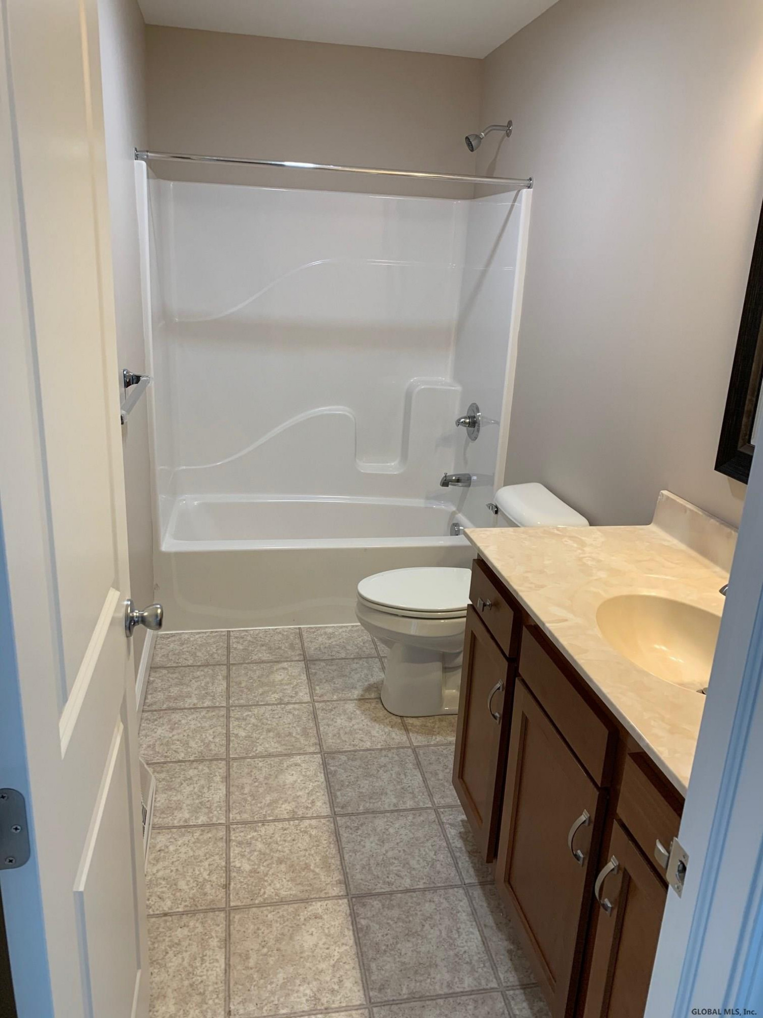 20 Canton Street Schenectady, NY 12304 - Photo 11 of 23 Photo 11