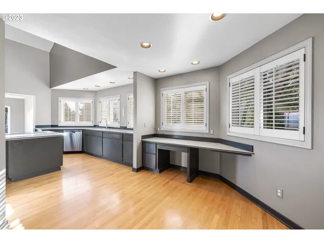 $1,099,000 | 19770 Wildwood Drive, West Linn, OR 97068