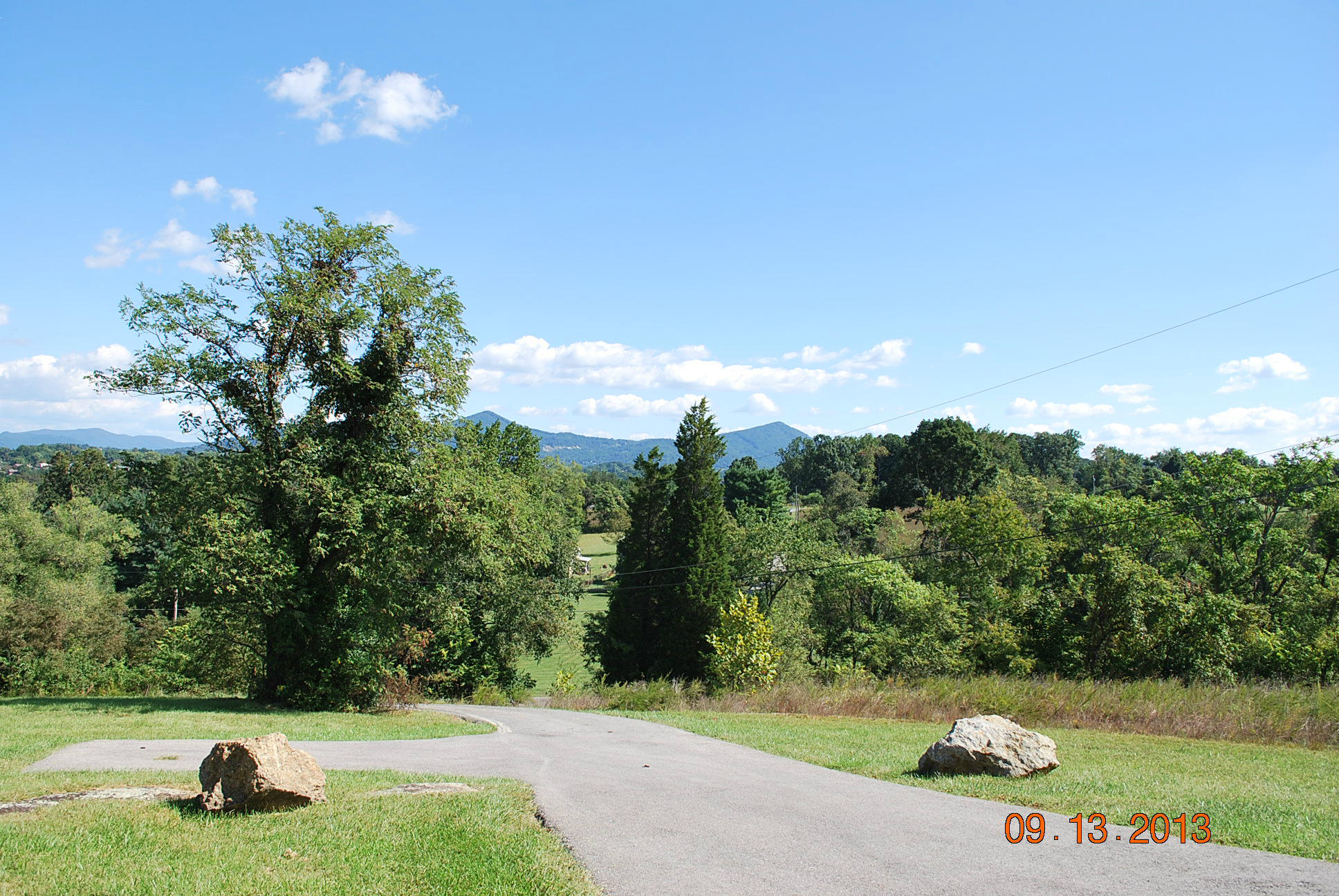 2777 Highland Road Roanoke, VA 24014 - Photo 36 of 56 a view of a golf course with a park