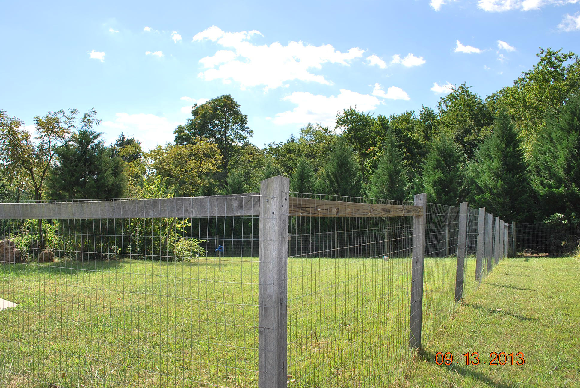 2777 Highland Road Roanoke, VA 24014 - Photo 43 of 56 a view of a garden with deck