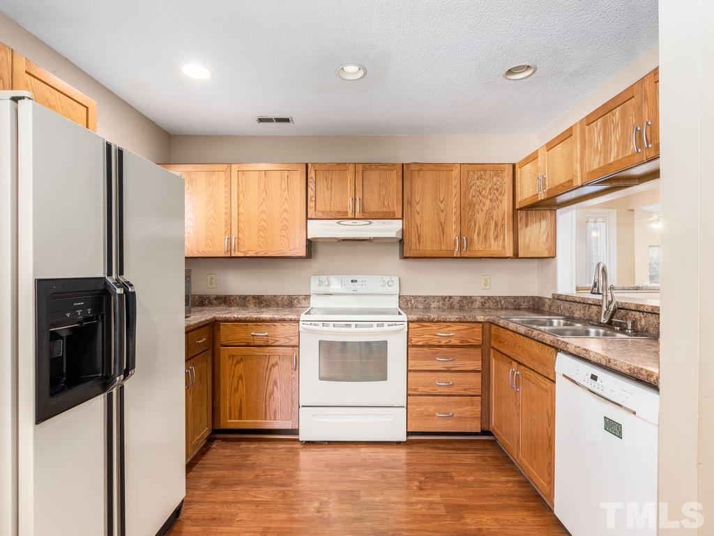 6001 Winterpointe Lane, Unit 101 Raleigh, NC 27606 - Photo 7 of 19 Gallery Image 7