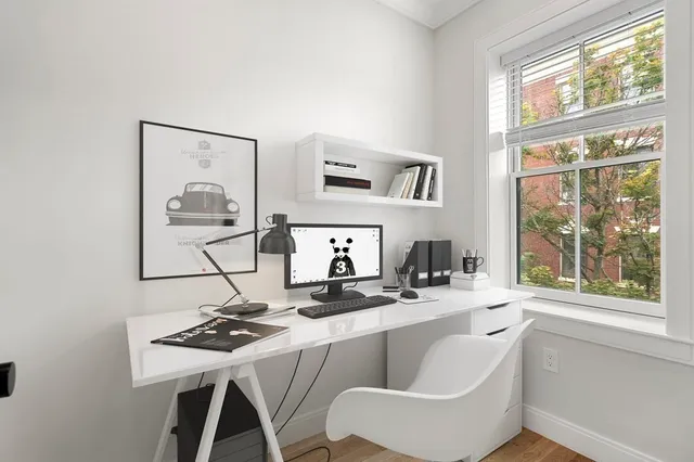 $3,600 | 18 Grove Street, Unit 3, Boston, MA 02114