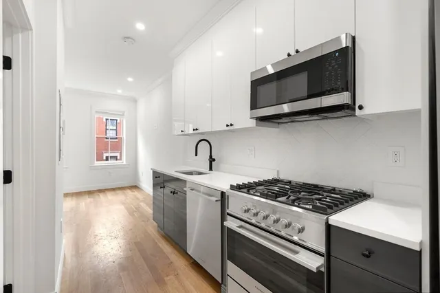 $3,600 | 18 Grove Street, Unit 3, Boston, MA 02114