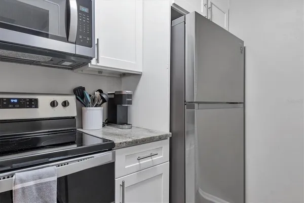 $1,800 | 3239 South Beneva Road, Unit 101, Sarasota, FL 34232